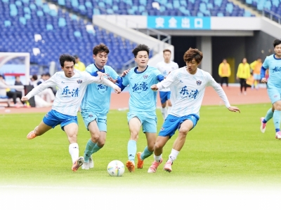 角球制胜 一剑“屠龙” 乐清队力克龙湾队 两连胜强势登顶
