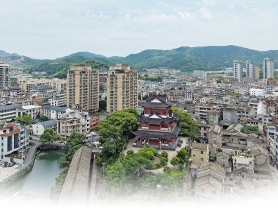依山傍水身心舒坦 平和知足勤劳自律 大荆西一藏着长寿密码