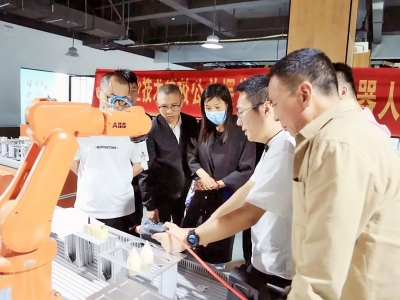 技能为翼 成长为梯 市政协委员探索职工成长新路径 助推我市职工成长型社会建设
