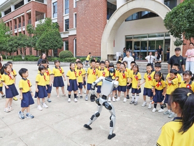 跟着人口变化走 把准民生需求脉 市政协委员聚焦人口结构变化 为优化公共服务配置建言献策