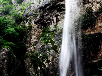 雁湖景区梅雨瀑